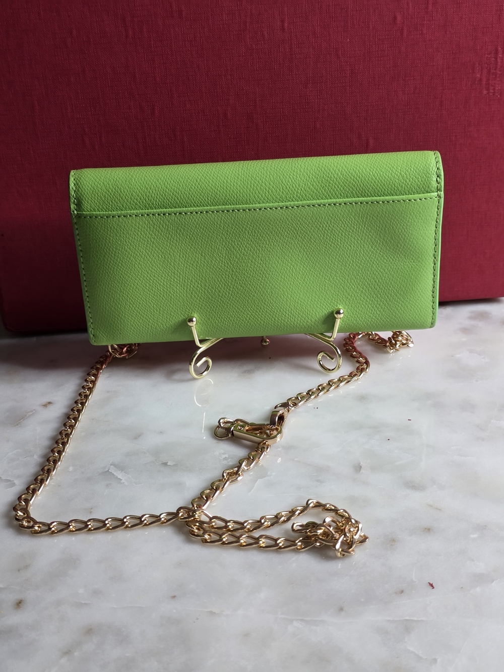 Furla Green Leather Long Wallet W/turnlock Closure & Gold Hardware - Picture 2 of 6